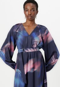 Ted Baker ARADE - Vapaa-ajan mekko - navy