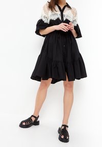 Cesare Gaspari Sandalias - black