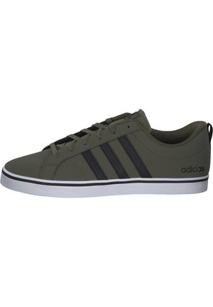 Zapatillas - olive strata core black ftwr w