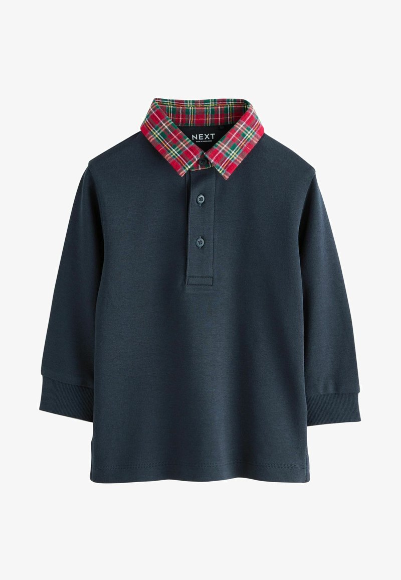Polo à manches longues de couleur bleu marine foncé avec trois boutons et un col à carreaux rouge, vert et blanc.