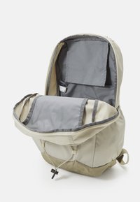 Thumbnail Image 3