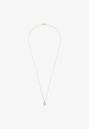 Gouden ketting met een dunne schakel en een ovale hanger met een heldere, sprankelende steen in een decoratieve zetting.