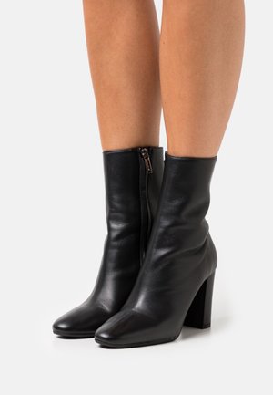 Bianca Di Botines de tacón - black