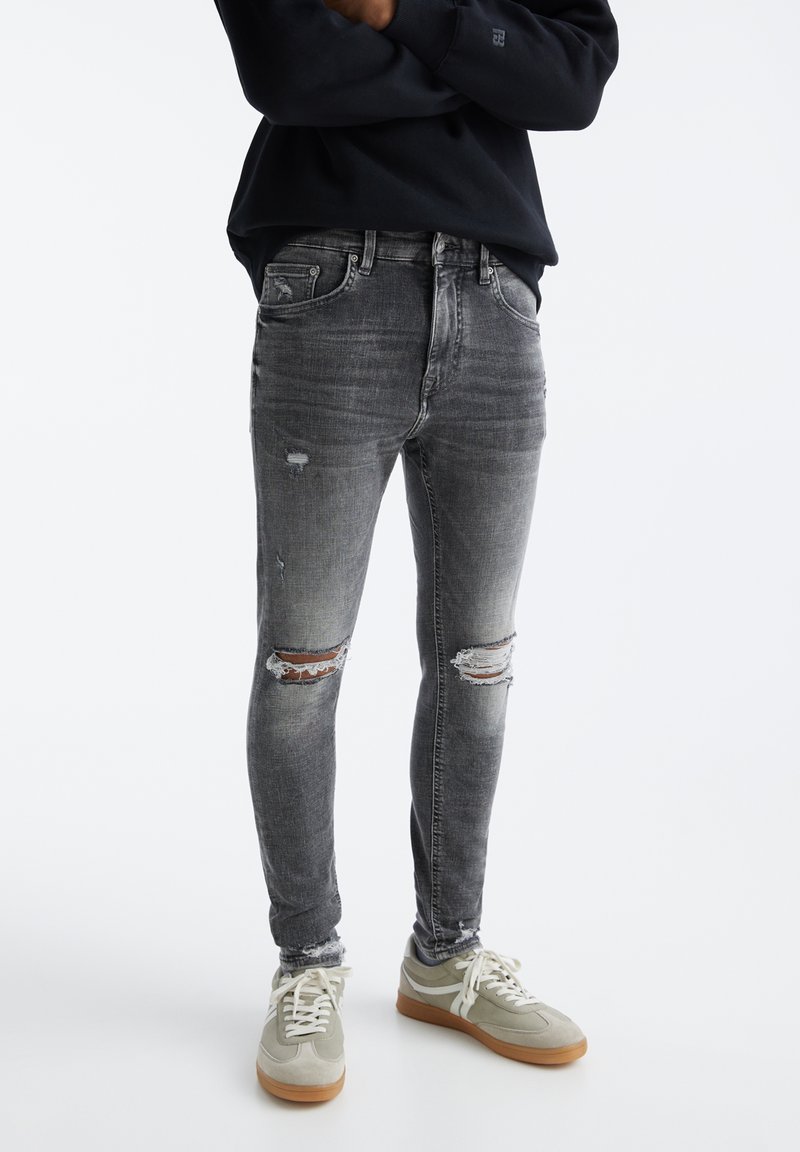 PULL&BEAR RIPPED SUPER Jeans Skinny Fit dark grey/dunkelgrau