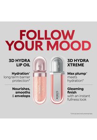 Deux huiles à lèvres KIKO Milano côte à côte : 3D Hydra Lip Oil avec hydratation et nutrition ; 3D Hydra Xtreme avec effet volume maximal et finition éclatante.