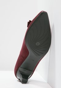 Peter Kaiser Decolleté - bordeaux