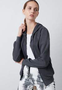 Non sélectionné, dark grey