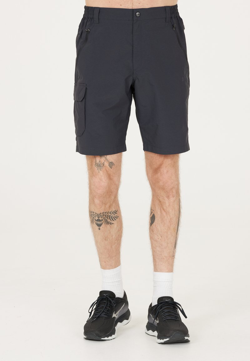 Mørkegrå cargo shorts med elastisk talje, frontlommer og sidelommer. Letvægtsstof med glat tekstur.
