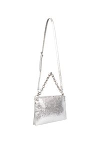 Ezüst fémszínű, texturált felületű crossbody táska, lánccal és levehető pánttal a sokoldalúság érdekében. Lapos, téglalap alakú.