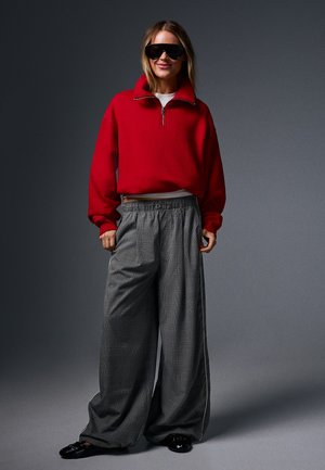 Bershka, TAILORED TROUSERS WITH PIPING DETAIL - Pantalon classique - grey