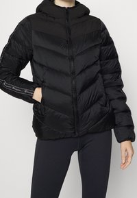 Champion Talvitakki - black