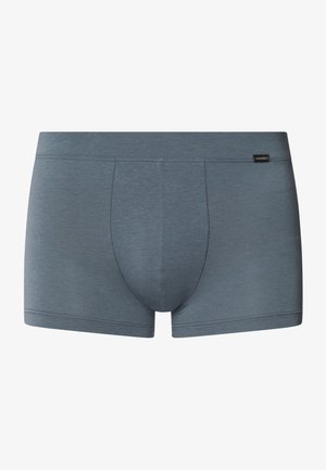 Boxerské šortky v tlumené modro-šedé barvě vyrobené z hladkého, lehkého materiálu. Mají tvarující kapsu a jednoduché švy.