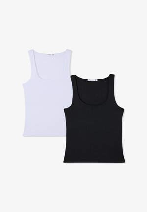 Un paio di canotte in bianco e nero, realizzate in morbido misto cotone. Presentano un collo a giro e un design aderente. Etichetta della taglia visibile sulle canotte.