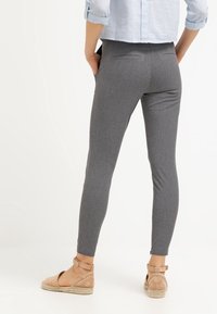 Selected Femme Tygbyxor - grey