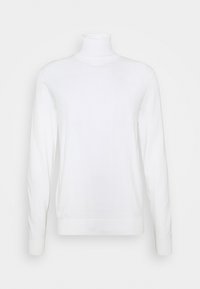 Pull à col roulé blanc en tissu tricoté doux, avec des manches longues et une silhouette ajustée dotée de bords côtelés aux poignets et à l'ourlet.