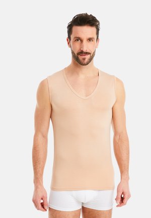 FINN Design KURZARM RUNDHALS - Unterhemd/-shirt - nude - Zalando.de