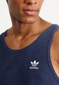 adidas Originals ESS TANK - Topp - night indigo