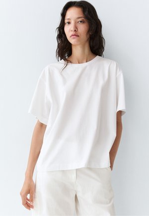 Massimo Dutti, 100% COTTON SHORT SLEEVE T-SHIRT - T-shirts basic - white