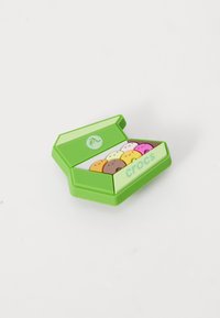 Thumbnail Image 3