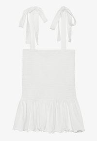 Bílý tank top s nabíranými prvky a volánkovým lemem, s nastavovacími tkanicemi na ramenních popruzích. Hladká textura a lehký materiál.