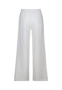 Pantalons de survêtement gris à jambes larges avec une taille élastique, fabriqués en tissu doux en mélange de coton, dotés de coutures latérales et sans motifs visibles.