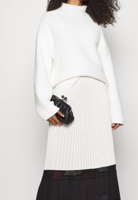 TWINSET Gonna a campana - black