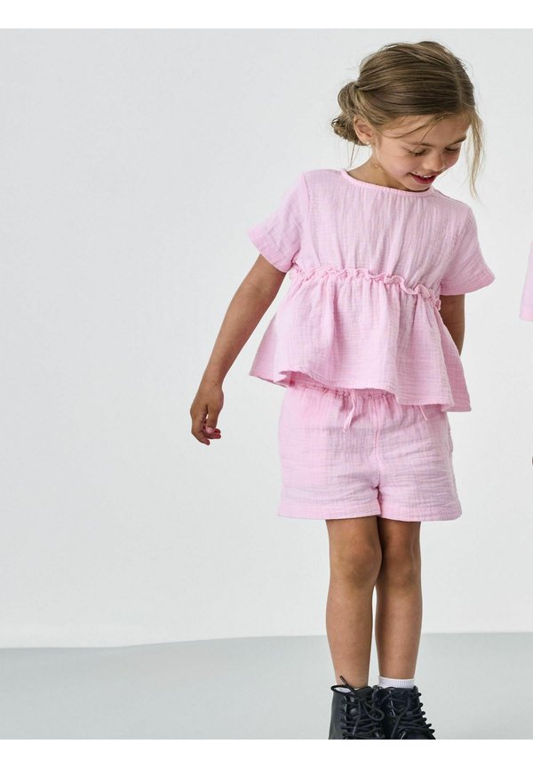 Shorts - roseate spoonbill