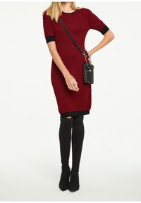 comma Neulemekko - red