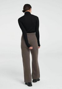 Holebrook HILDA - Tygbyxor - dark taupe