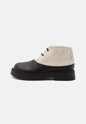 Marni, UNISEX - Veterboots - black/white