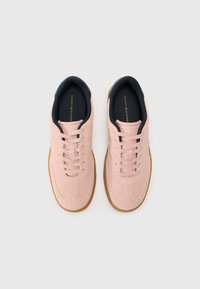 Tommy Hilfiger TH HERITAGE - Sportbačiai - delicate rose