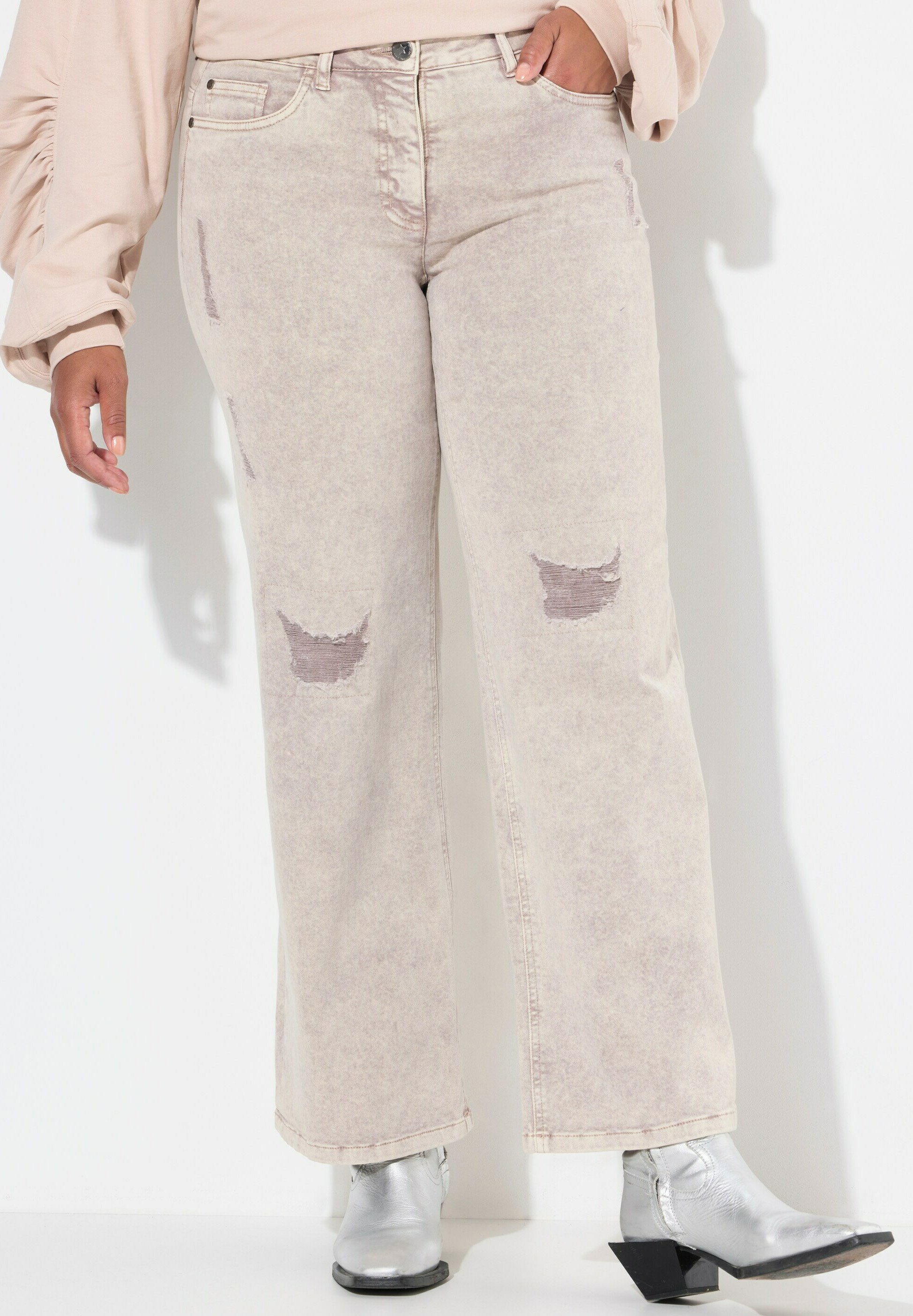 Angel of Style WITH WIDE AND DISTRESSED DETAILS Flared Jeans