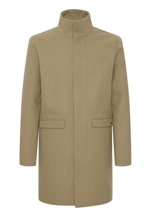 Beige ullblendingkåpe med høy krage, rett snitt og to frontlommer. Har et rent, minimalistisk design uten synlige lukkinger.
