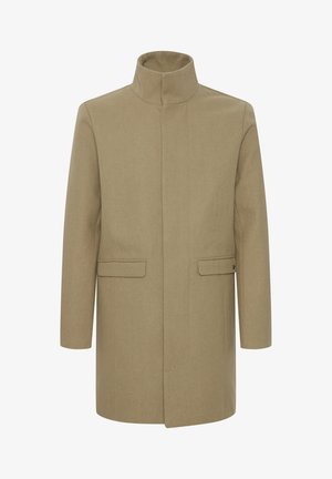 Beež villasegu mantel kõrge kaelusega, sirge lõike ja kahe ees oleva taskuga. Omab puhtast, minimalistlikku disaini ilma nähtavate sulgemisteta.