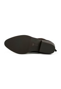 Suola di scarpa in sintetico marrone con superficie liscia e testurizzata. Tacco leggermente elevato con punta arrotondata e marchi di taglia stampati.