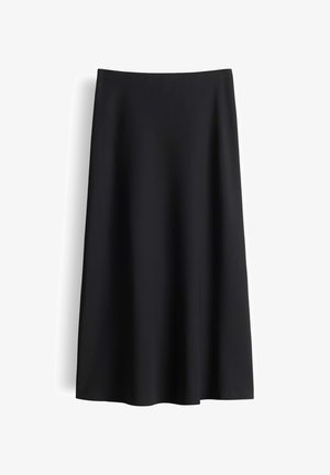 Gonna midi a linea A nera con una texture liscia, mostrata stesa su uno sfondo bianco.