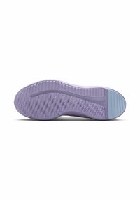 Semelle de sneaker violette avec des motifs texturés, sections en bleu clair et lavande contrastantes, et un design flexible pour une meilleure adhérence.