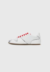 Sportcipő - bianco/rosso/silver-coloured
