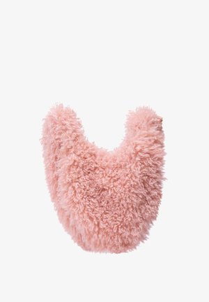 Rosa, flauschige Tasche aus weichem, strukturiertem Material mit abgerundeter Form und einer V-förmigen Öffnung an der Oberseite.