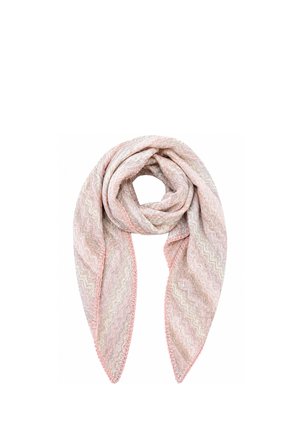 Weicher rosa-beiger Strickschal mit dezentem Zickzackmuster, gefaltet mit spitzen Enden, die an einem weißen Hintergrund herunterhängen.