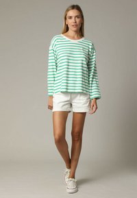 Non sélectionné, Green