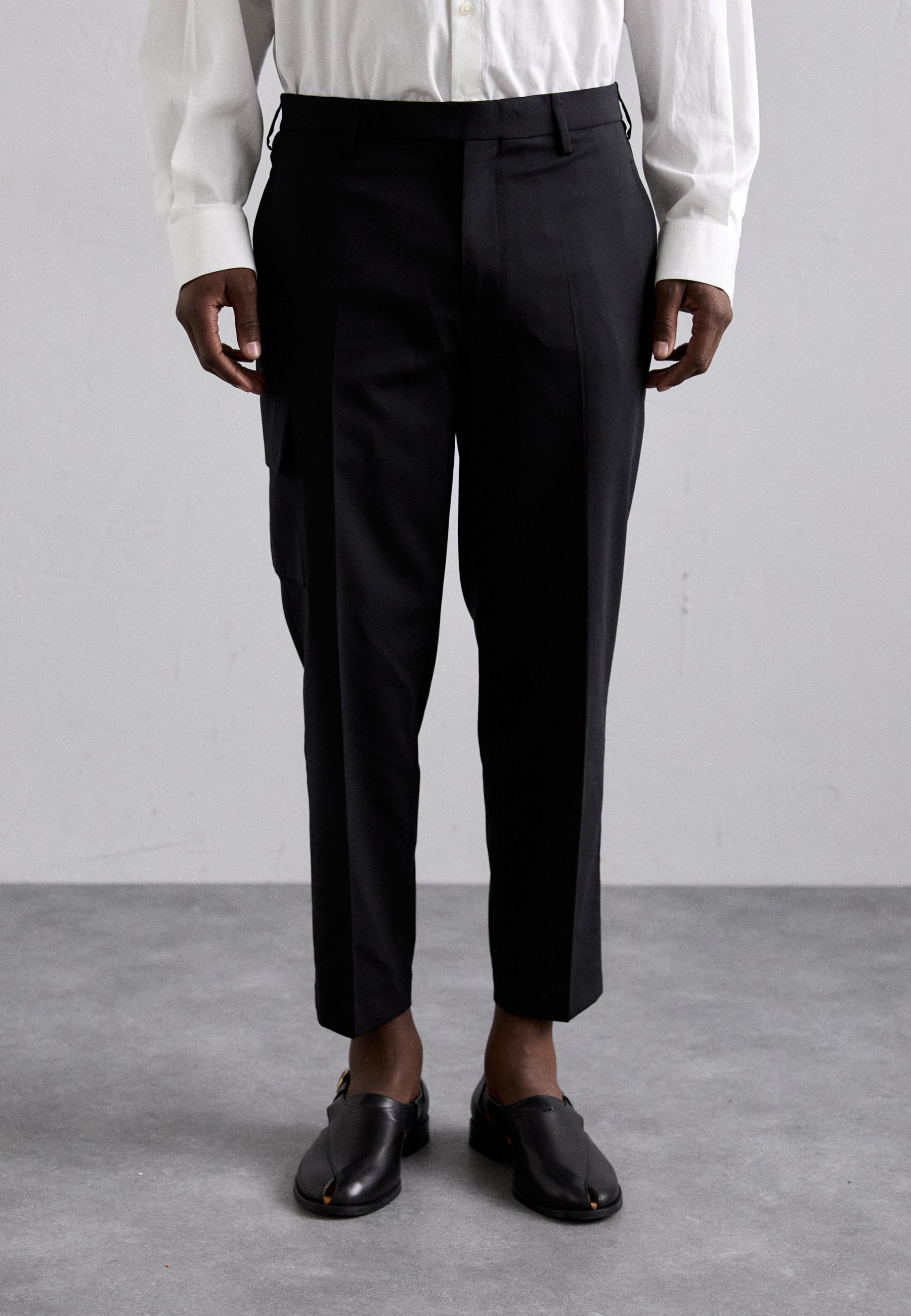 Neil Barrett NATE REGULAR RISE TROUSERS - Cargo trousers - black