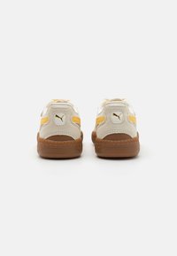 Puma PALERMO MODA JR UNISEX - Tossud - warm white/flaxen/alpine snow