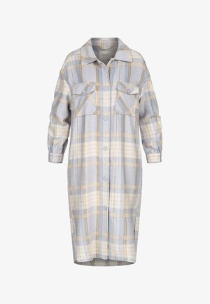 Długa koszulowa sukienka w kratę w jasnoniebieskim, białym i delikatnym żółtym kolorze. Posiada zapięcia na guziki, dwie kieszenie na piersi oraz długie rękawy z marszczonymi mankietami.