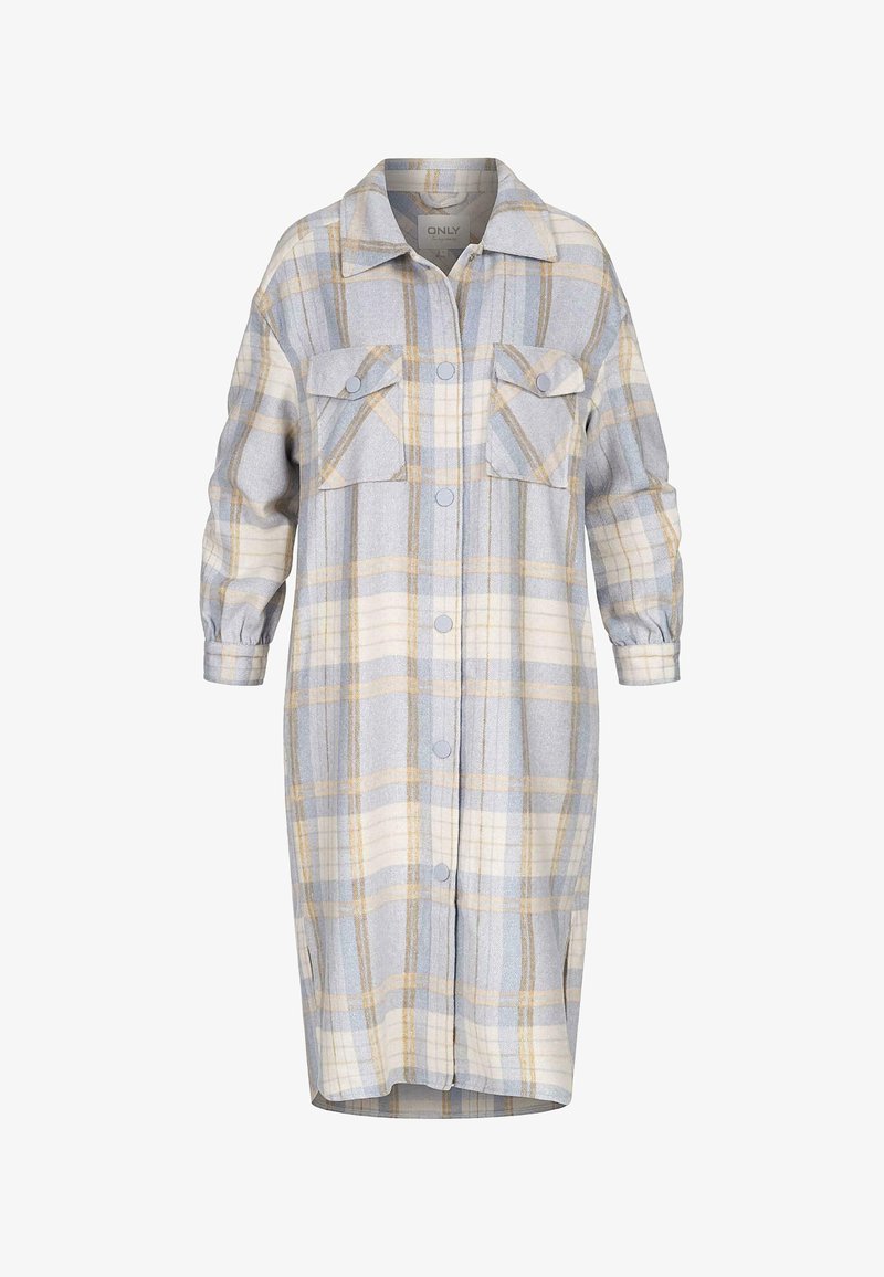 Rochie cămașă lungă cu carouri în nuanțe de albastru deschis, alb și galben pal. Prezintă închidere cu nasturi, două buzunare în piept și mâneci lungi cu manșete pliate.