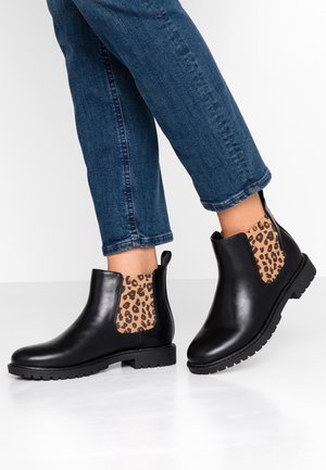 Ankle boot