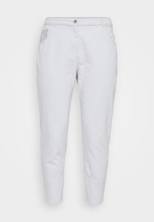 Lys grå bomullsbukser med tapered passform, med to frontlommer og en enkel knappelukking ved midjen. Glatt tekstur.