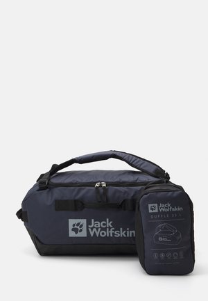 Navy en zwarte sporttas met een textuur, voorzien van een ritssluiting, draaghandvatten en een opvallend logo. Inclusief een kleinere tas.