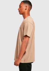 Merchcode MIND FITNESS ACID WASHED - T-shirt print - unionbeige