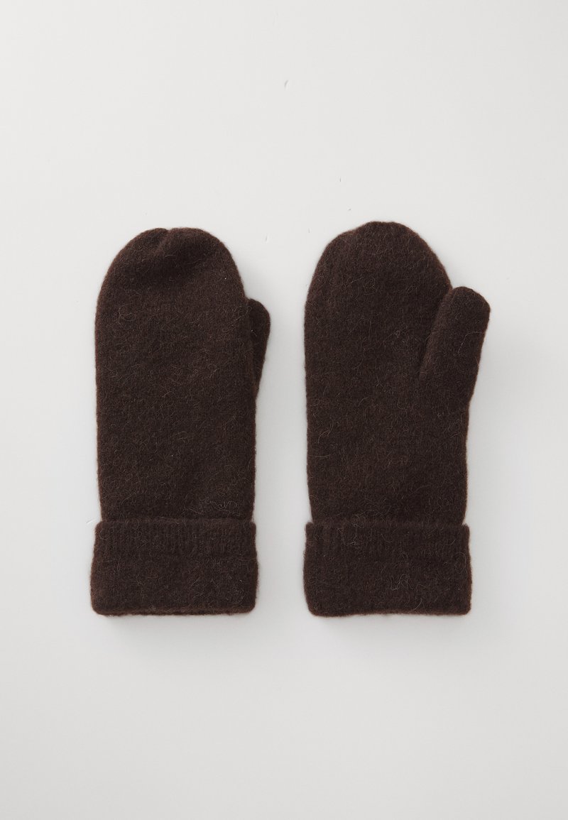 Des mitaines en laine brune présentent un dessus arrondi et un poignet côtelé. La texture est douce et légèrement duveteuse, avec une couleur unie et sans motifs.